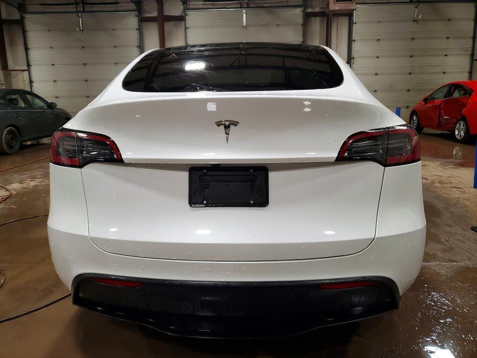 Photo 6 from auction – 2024 TESLA MODEL Y with VIN 7SAYGDEDXRF167792
