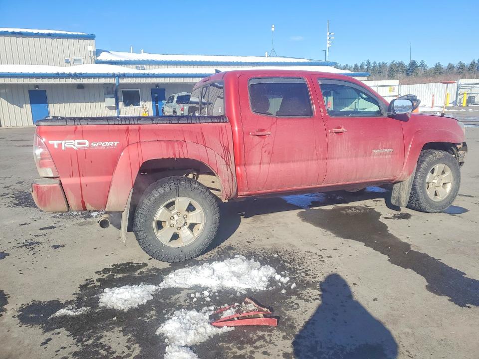 Photo 3 from auction – 2015 TOYOTA TACOMA with VIN 3TMLU4EN1FM180303