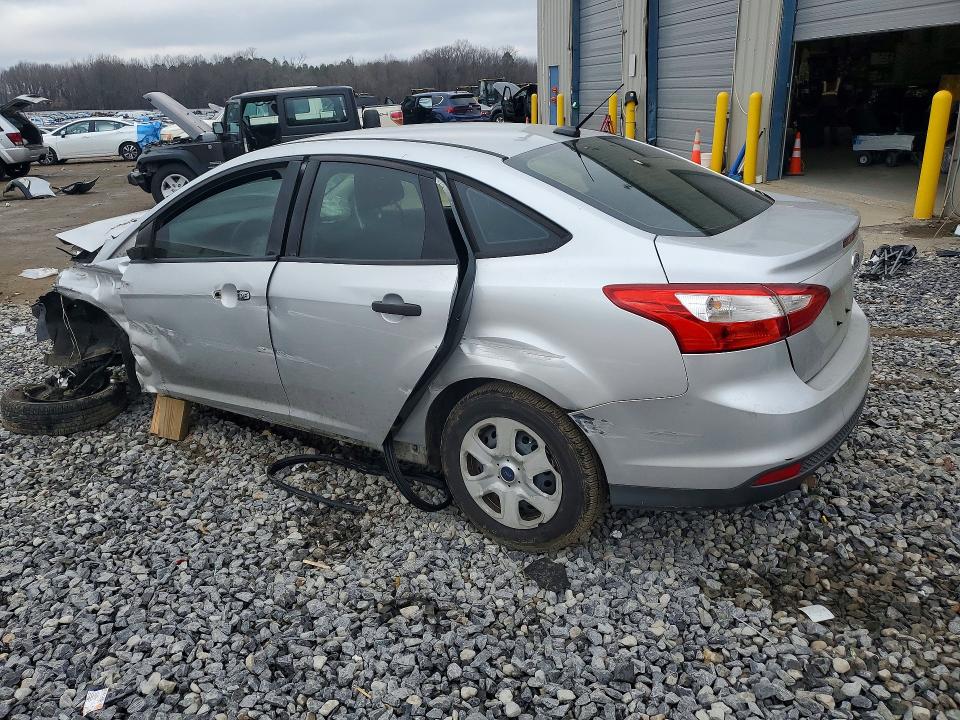 Photo 2 from auction – 2014 FORD FOCUS S with VIN 1FADP3E28EL362291
