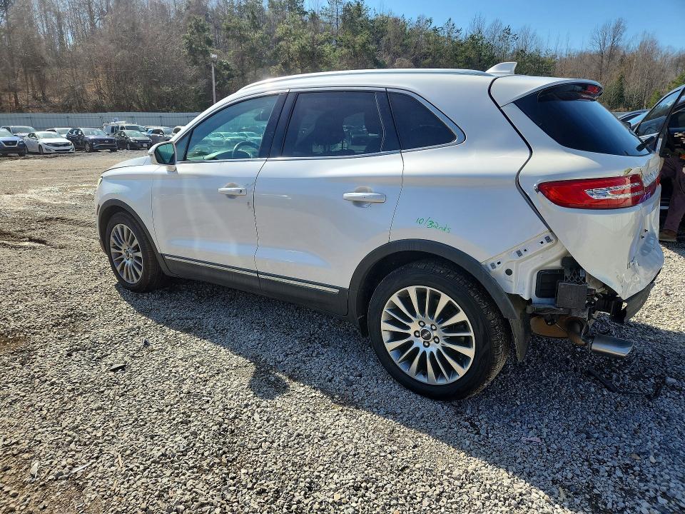 Photo 2 from auction – 2015 LINCOLN MKC with VIN 5LMCJ1A93FUJ08717