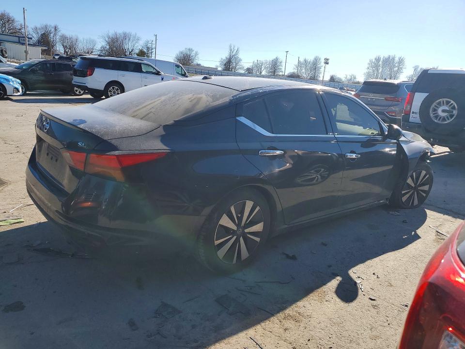 Photo 3 from auction – 2022 NISS ALTIMA with VIN 1N4BL4EV0LC117517