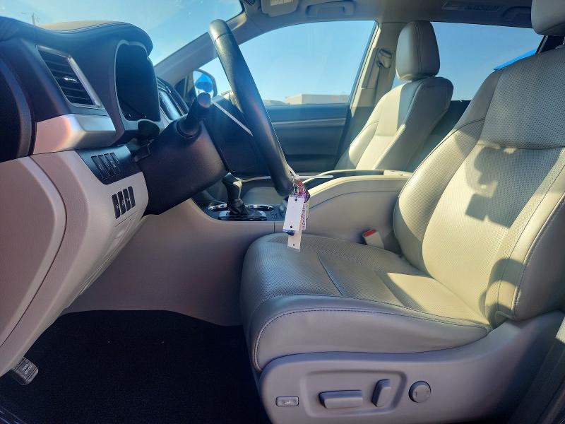 Photo 7 from auction – 2019 TOYOTA HIGHLANDER with VIN 5TDDZRFH6KS999118