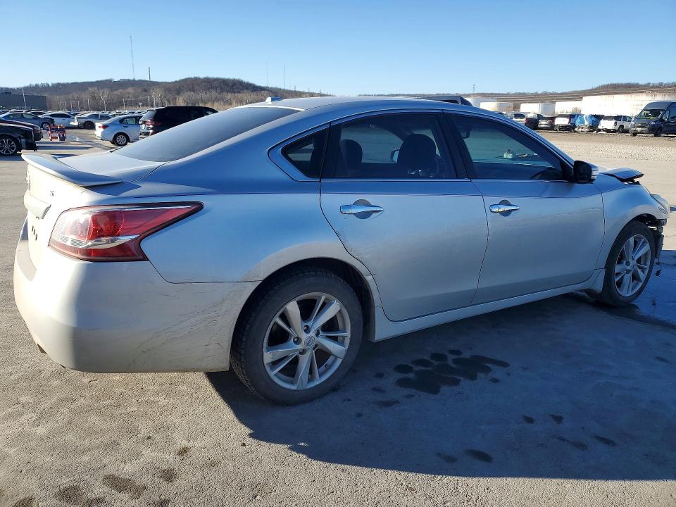 Photo 3 from auction – 2015 NISS ALTIMA with VIN 1N4AL3AP2FC464560