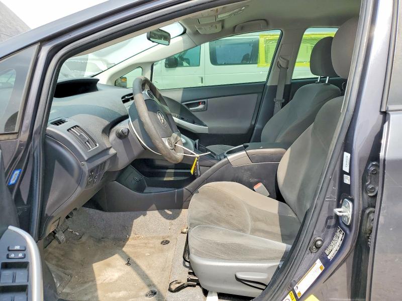 Photo 7 from auction – 2014 TOYOTA PRIUS C with VIN JTDKN3DU8E1758369