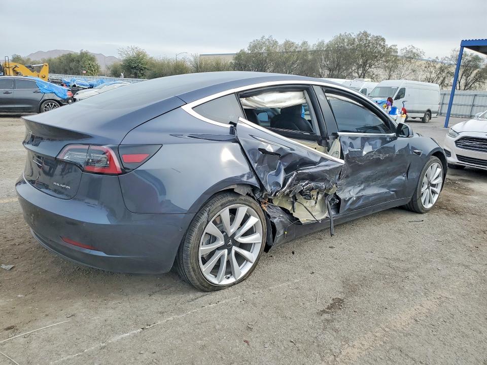 Photo 3 from auction – 2018 TESLA MODEL 3 with VIN 5YJ3E1EB7JF087168
