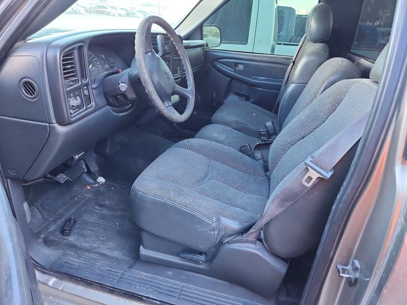 Photo 7 from auction – 2000 CHEVROLET SILVERADO with VIN 1GCFC24T3YE166805