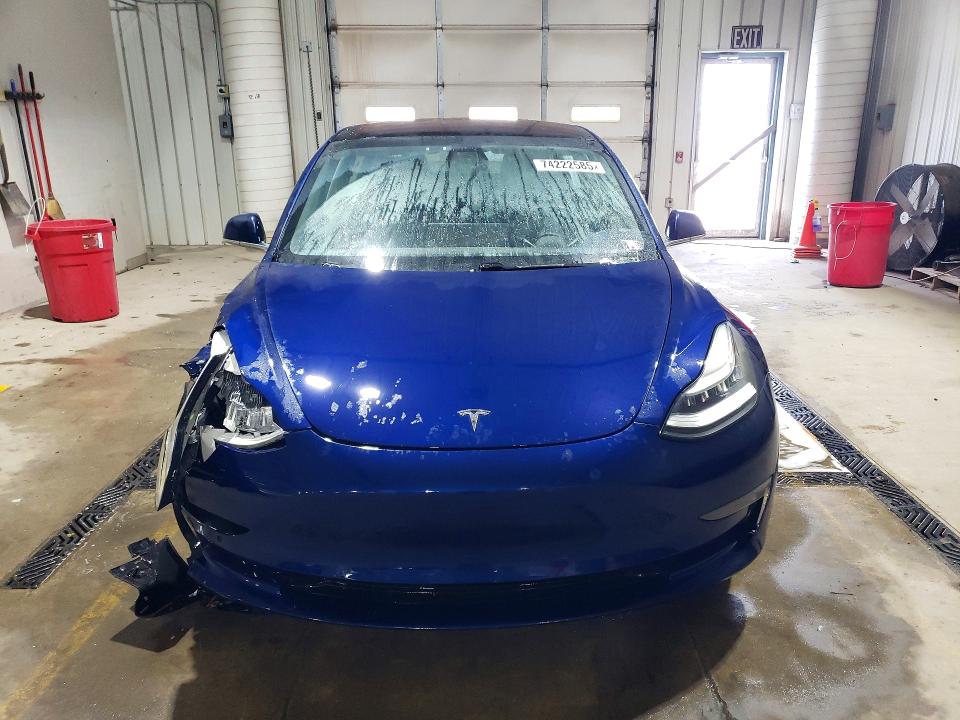 Photo 5 from auction – 2018 TESLA MODEL 3 with VIN 5YJ3E1EA2JF060029