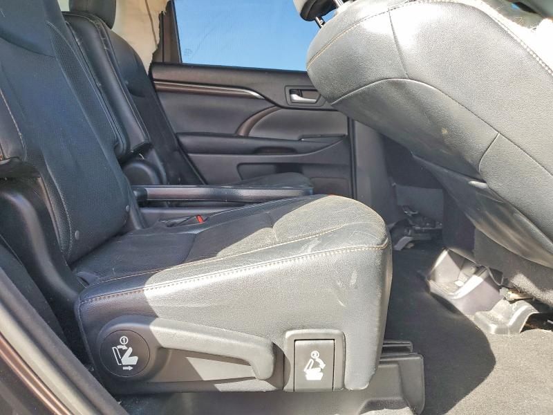 Photo 11 from auction – 2014 TOYOTA HIGHLANDER with VIN 5TDYKRFH8ES021049