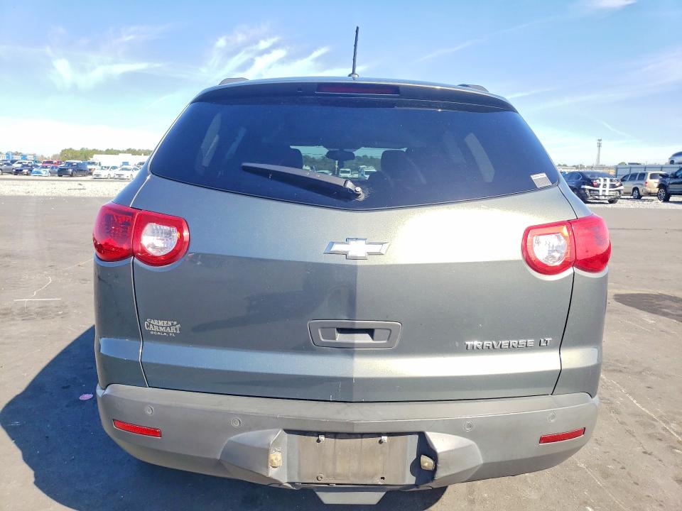 Photo 6 from auction – 2011 CHEVROLET TRAVERSE with VIN 1GNKRGED3BJ233135