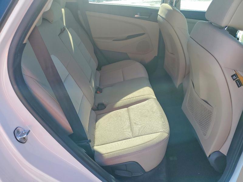 Photo 11 from auction – 2017 HYUNDAI TUCSON with VIN KM8J33A48HU394457