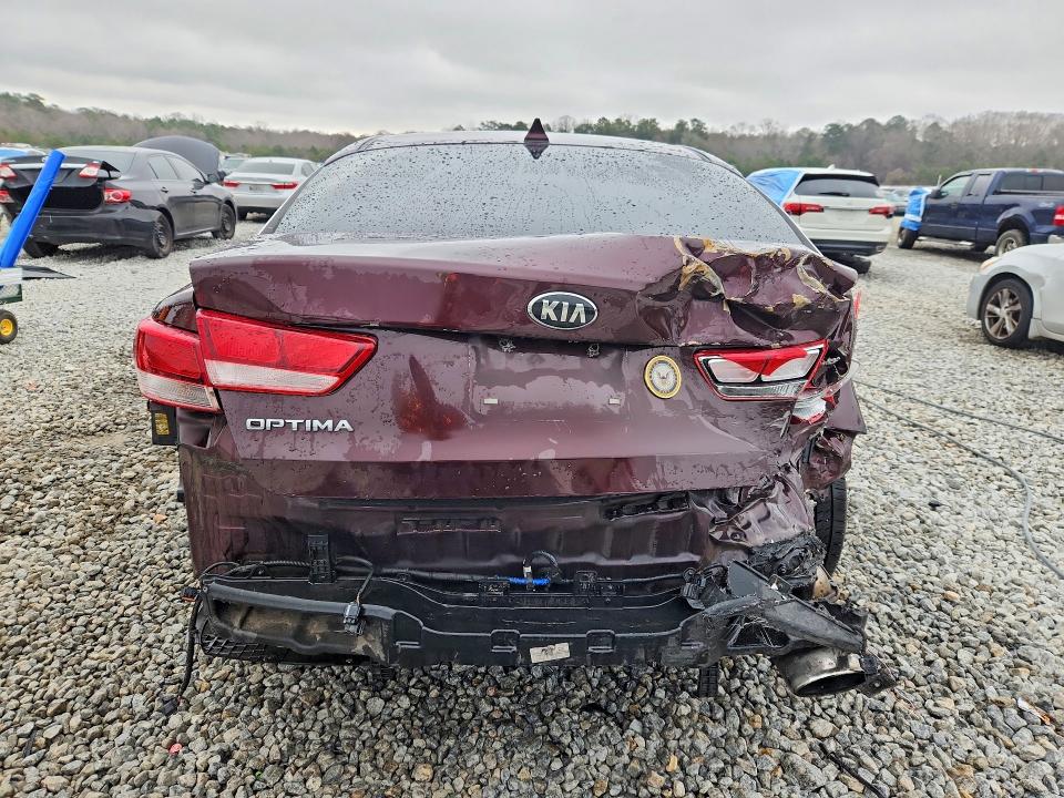 Photo 6 from auction – 2018 KIA OPTIMA with VIN 5XXGT4L35JG263040