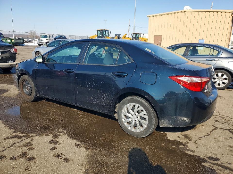 Photo 2 from auction – 2019 TOYOTA COROLLA with VIN 2T1BURHE9KC147539