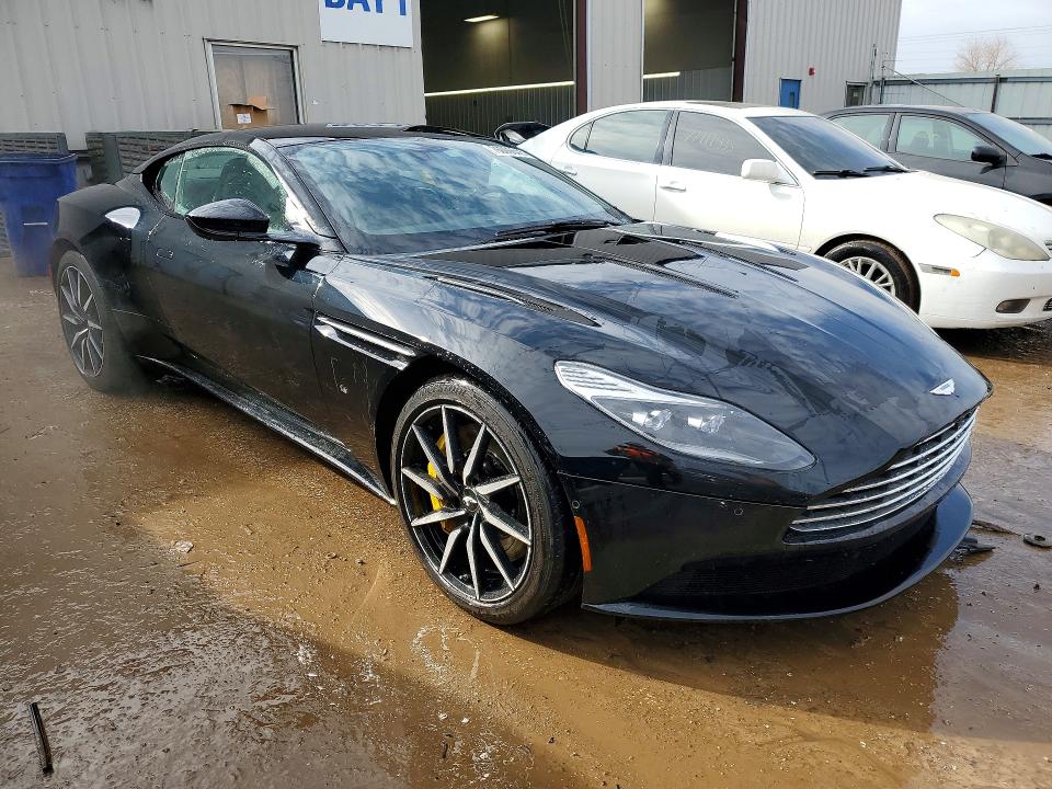 Photo 4 from auction – 2018 ASTON MARTIN DB11 with VIN SCFRMFAV4JGL03396