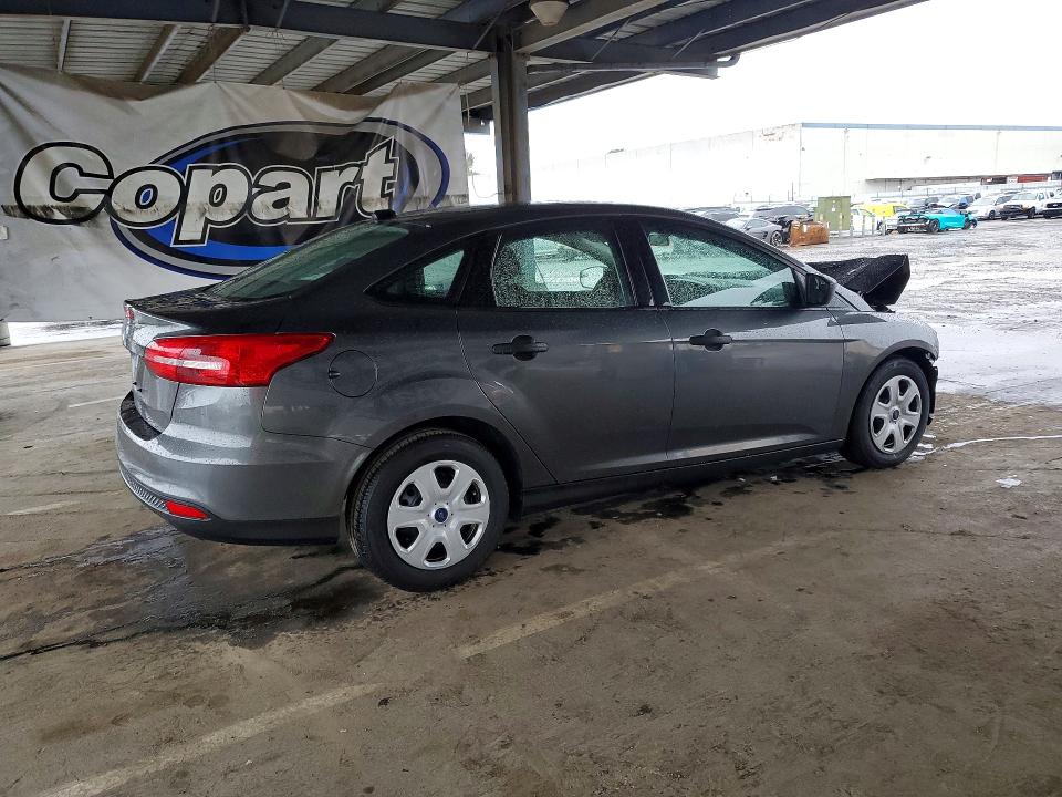 Photo 3 from auction – 2017 FORD FOCUS with VIN 1FADP3E23HL219883