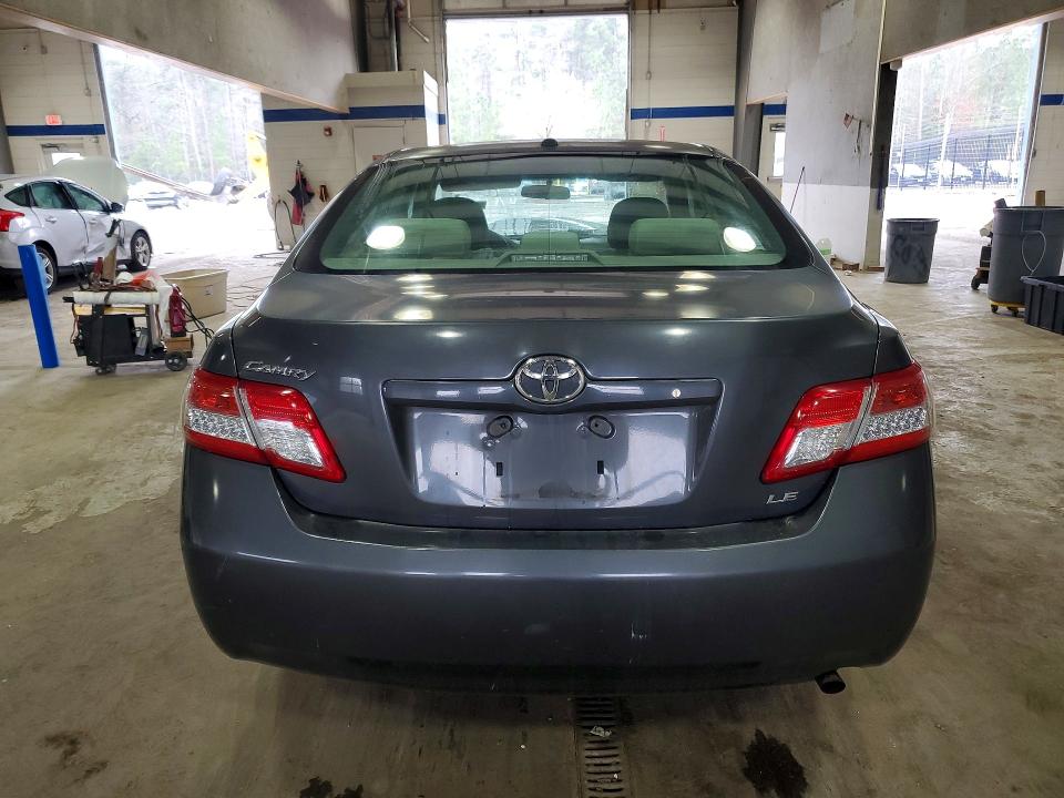 Zdjęcie 6 z aukcji – 2011 TOYOTA CAMRY z VIN 4T1BF3EK1BU766958