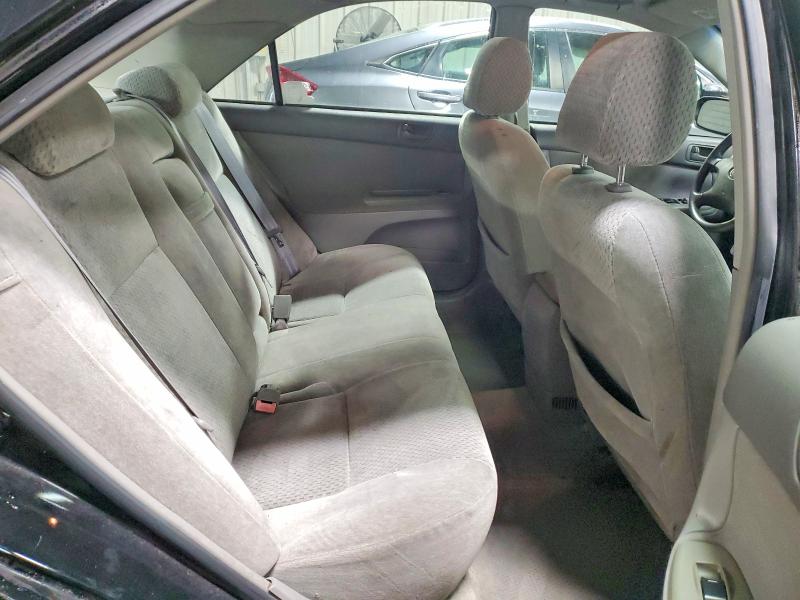 Photo 10 from auction – 2002 TOYOTA CAMRY with VIN 4T1BE32K12U114431