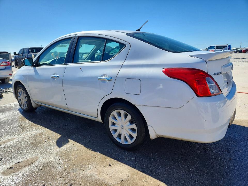 Photo 2 from auction – 2015 NISSAN VERSA S with VIN 3N1CN7AP8FL816794