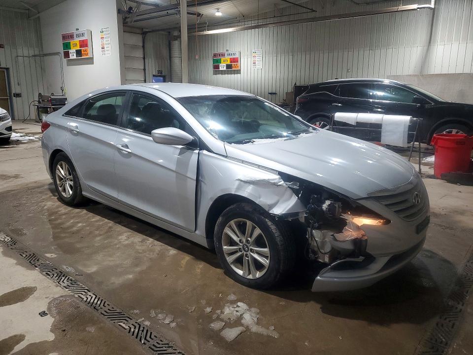 Photo 4 from auction – 2012 HYUNDAI SONATA GLS with VIN 5NPEB4AC0CH450741