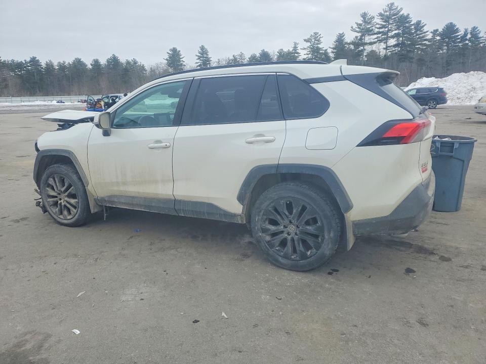 Photo 2 from auction – 2021 TOYOTA RAV4 XLE P with VIN 2T3A1RFVXMW153026