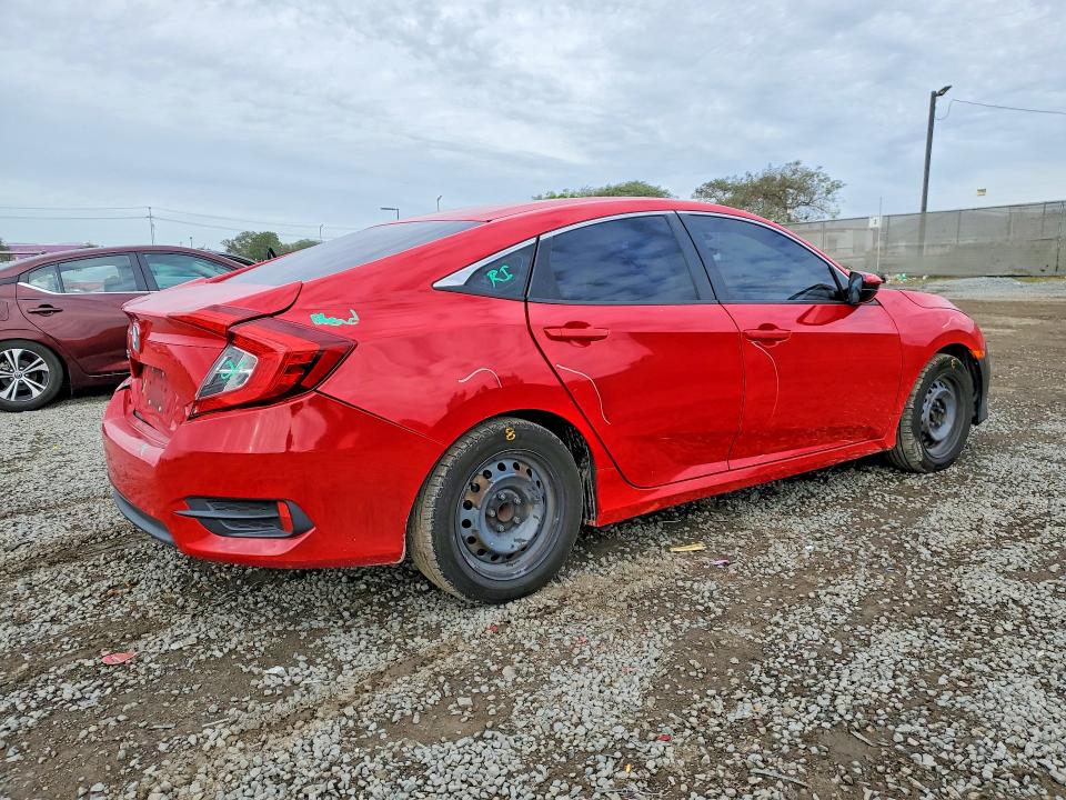 Photo 3 from auction – 2018 HONDA CIVIC with VIN 2HGFC2F55JH552852