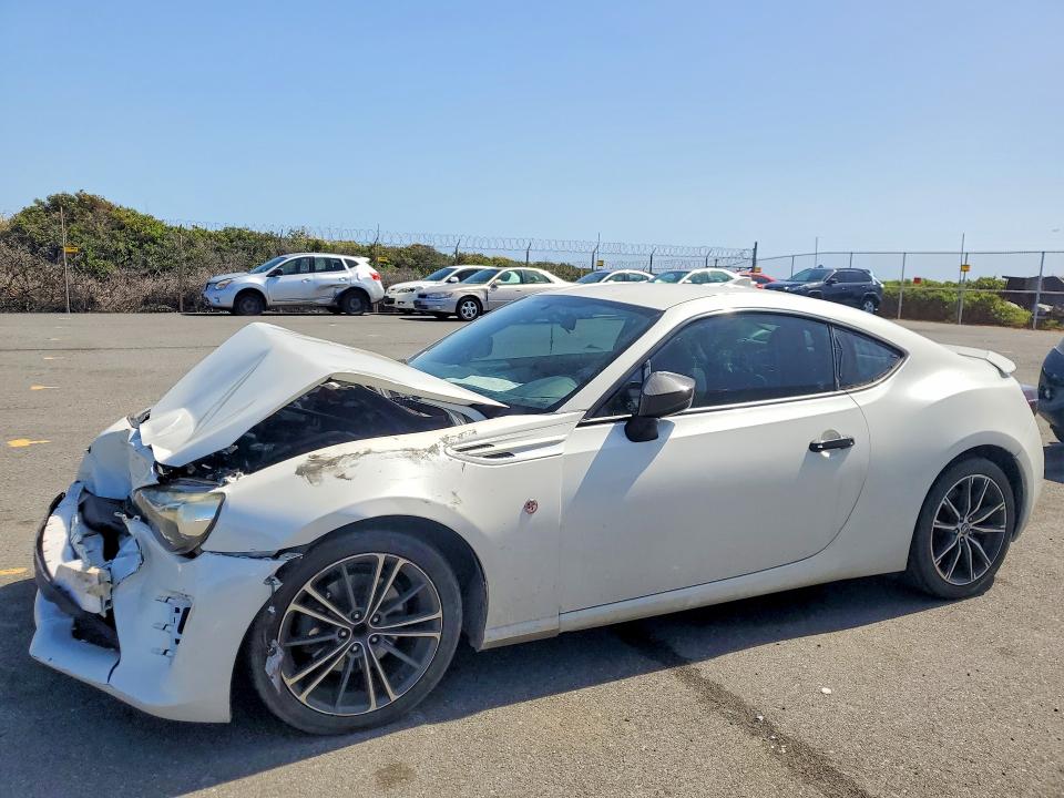 TOYOTA 86 2017 with VIN JF1ZNAA16H9703749 - Photo from auction