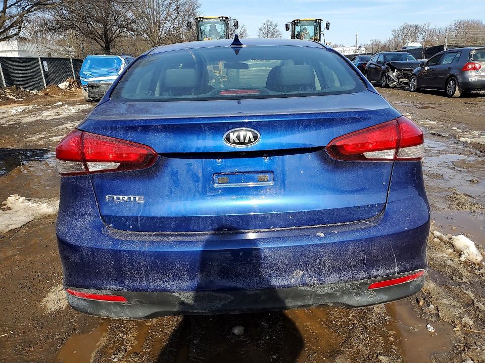 Photo 6 from auction – 2017 KIA FORTE with VIN 3KPFL4A75HE096862