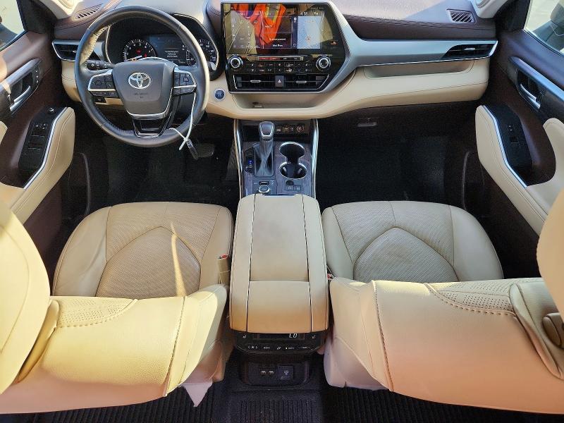 Photo 8 from auction – 2021 TOYOTA HIGHLANDER with VIN 5TDFZRBH1MS109903