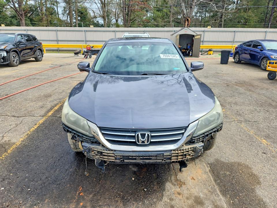 Photo 5 from auction – 2013 HONDA ACCORD with VIN 1HGCR2F8XDA065273