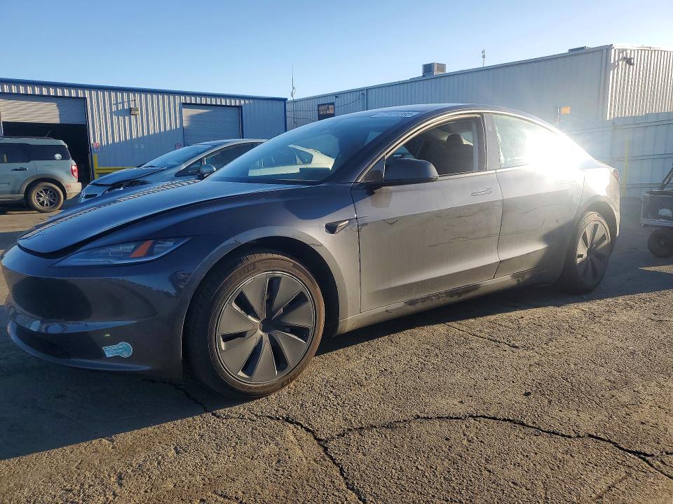 TESLA MODEL 3 2025 with VIN 5YJ3E1EA2SF013696 - Photo from auction