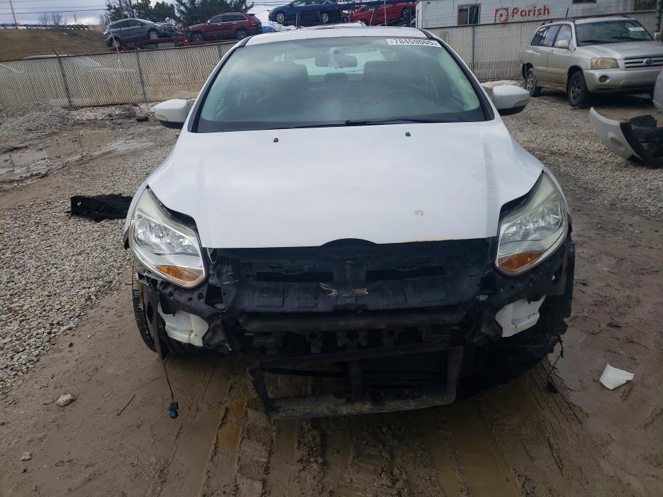 Photo 5 from auction – 2014 FORD FOCUS with VIN 1FADP3F2XEL310420