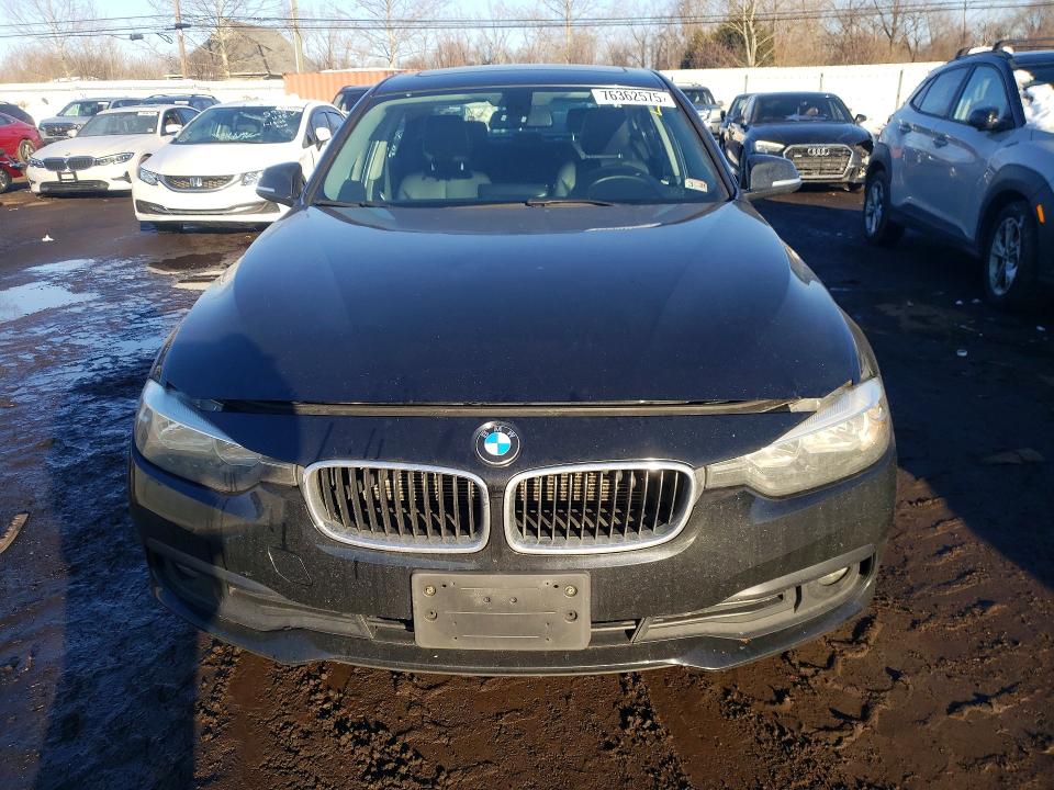 Photo 5 from auction – 2016 BMW 320 XI with VIN WBA8E5G59GNT41233