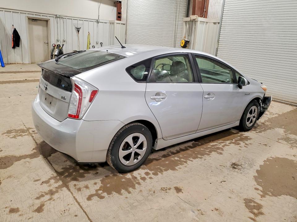Photo 3 from auction – 2012 TOYOTA PRIUS with VIN JTDKN3DU5C5528424