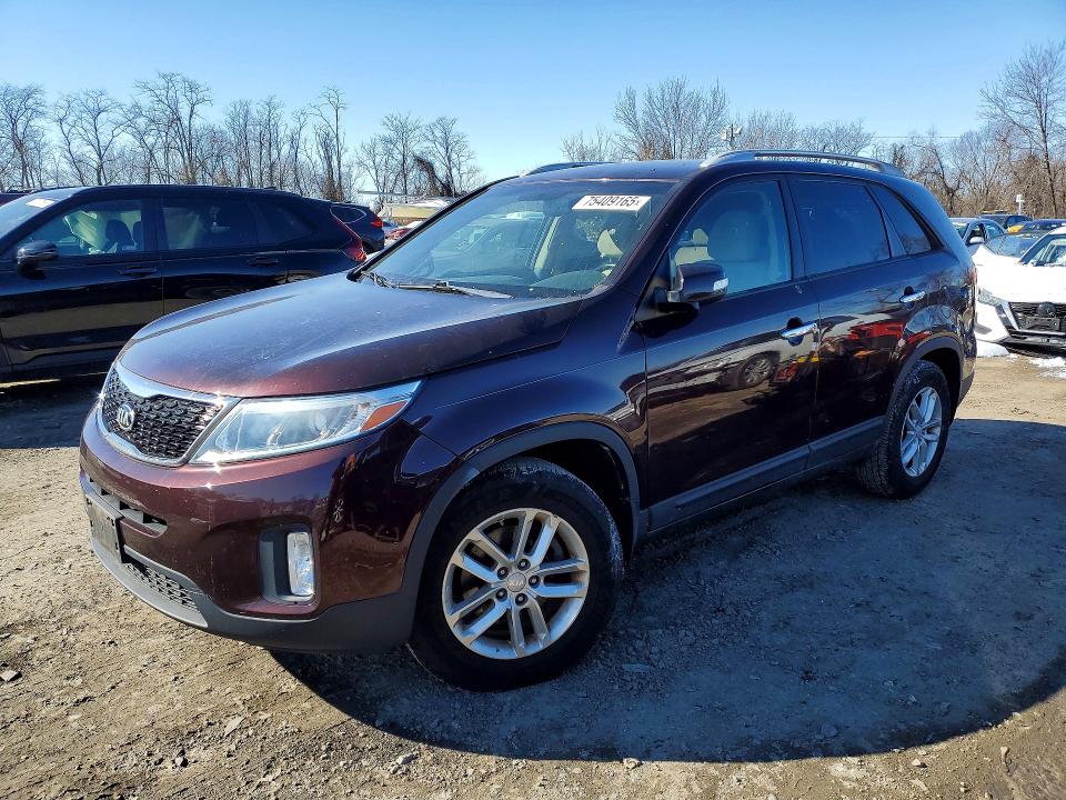 KIA SORENTO 2015 with VIN 5XYKT4A75FG582246 - Photo from auction