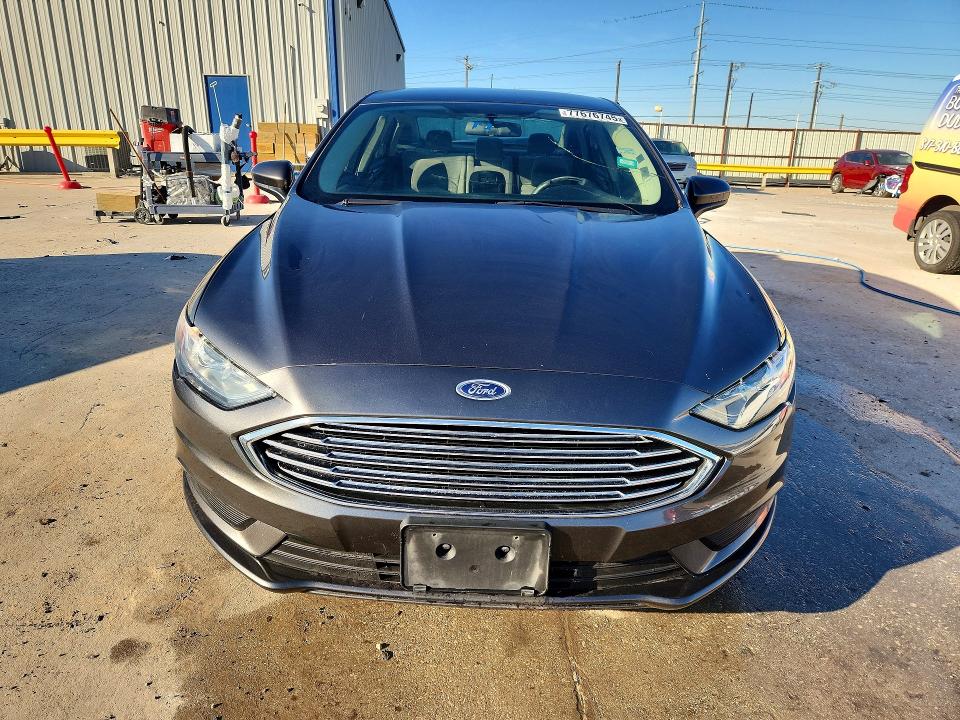 Photo 5 from auction – 2017 FORD FUSION with VIN 3FA6P0G74HR104744
