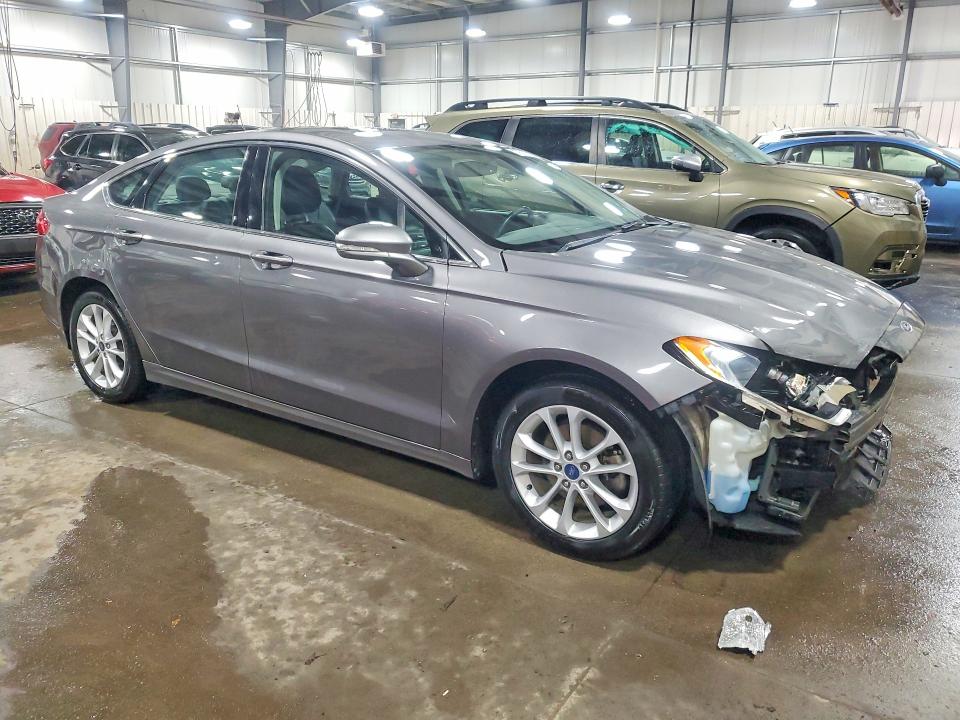 Photo 4 from auction – 2014 FORD FUSION SE with VIN 3FA6P0HD1ER329641