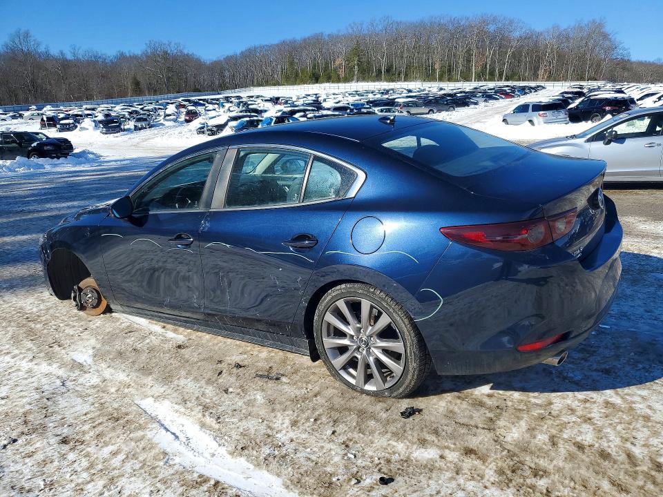 Фото 2 с аукциона – 2020 MAZDA 3 PREFERRE с VIN JM1BPBDM5L1166283