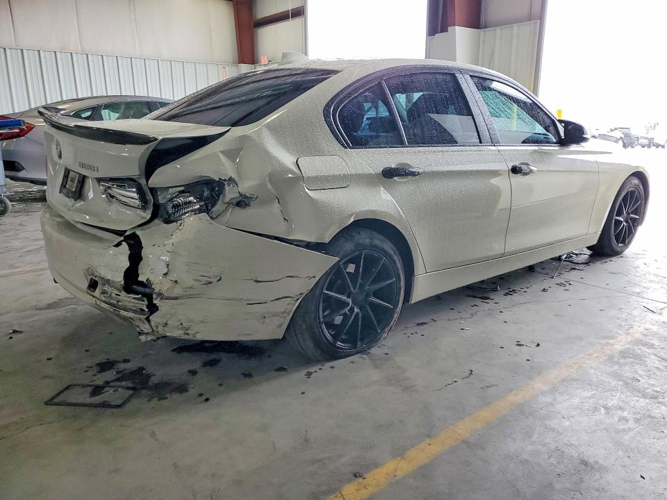 Photo 3 from auction – 2015 BMW 328 with VIN WBA3C1G55FNR50116