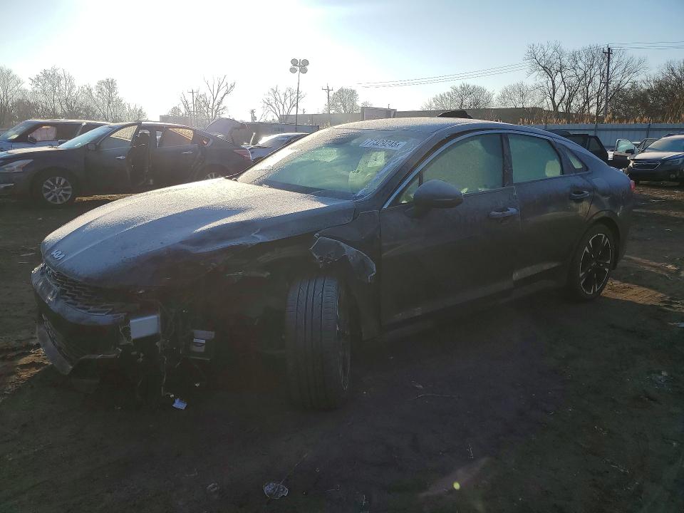 KIA K5 2022 with VIN 5XXG64J24NG135329 - Photo from auction