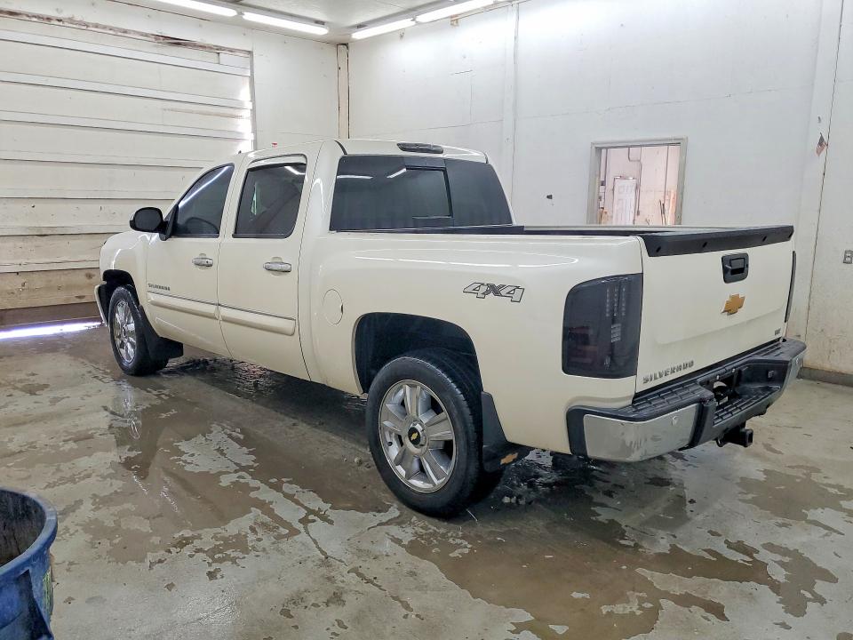 Photo 2 from auction – 2013 CHEVROLET SILVERADO with VIN 3GCPKTE73DG143977