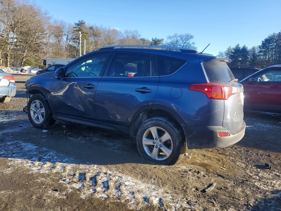 Photo 2 from auction – 2014 TOYOTA RAV4 with VIN JTMRFREV0ED082228