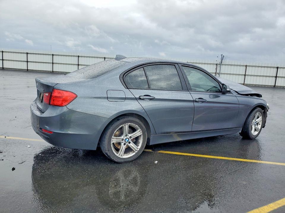 Photo 3 from auction – 2012 BMW 328 with VIN WBA3A5G59CNP15338