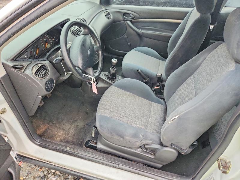 Photo 7 from auction – 2000 FORD FOCUS ZX3 with VIN 3FAFP3135YR250724