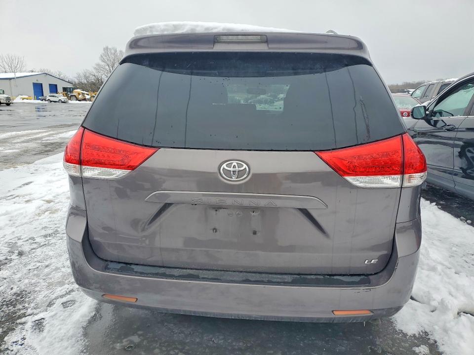 Photo 6 from auction – 2011 TOYOTA SIENNA with VIN 5TDKK3DC7BS098923