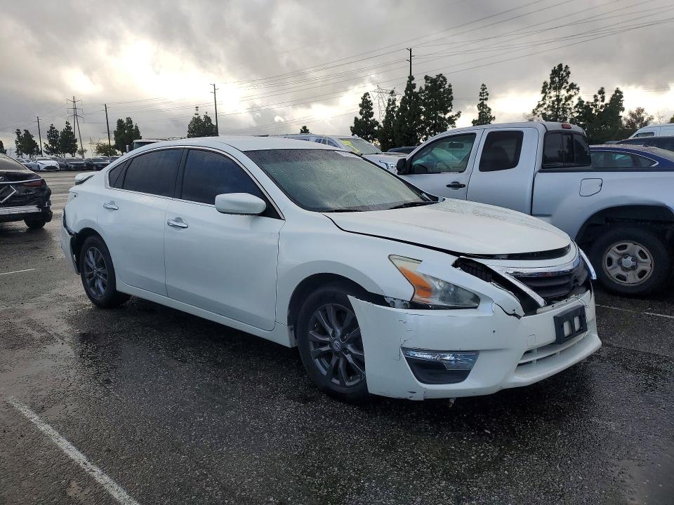 Photo 4 from auction – 2015 NISSAN ALTIMA with VIN 1N4AL3AP8FC437282