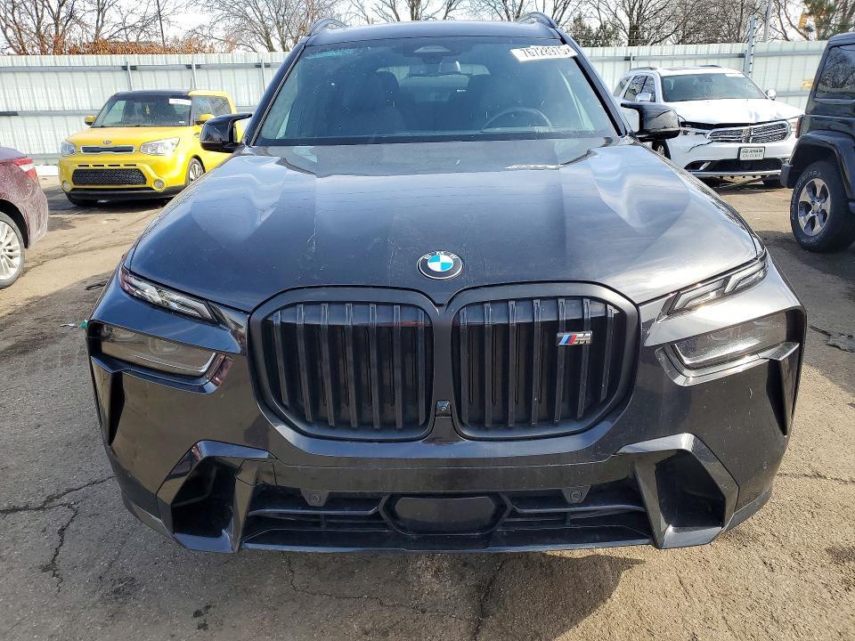 Photo 5 from auction – 2023 BMW X7 M60I with VIN 5UX33EM0XP9N47020