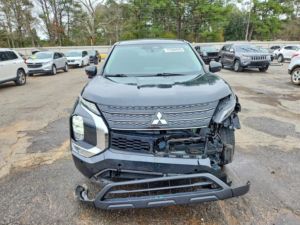 Photo 5 from auction – 2022 MITSUBISHI OUTLANDER with VIN JA4J3UA82NZ075450