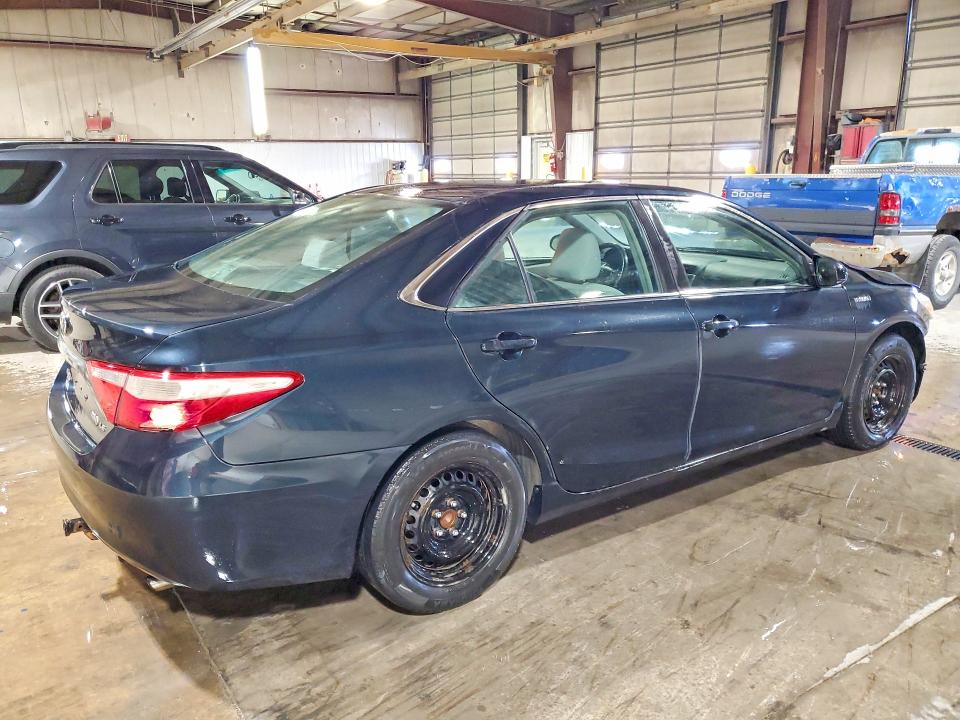Photo 3 from auction – 2015 TOYOTA CAMRY with VIN 4T1BD1FK2FU172197