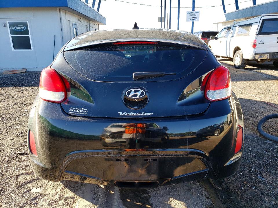 Photo 6 from auction – 2016 HYUNDAI VELOSTER with VIN KMHTC6AD6GU251113