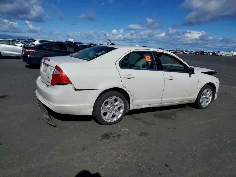 Photo 3 from auction – 2011 FORD FUSION SE with VIN 3FAHP0HG3BR344270