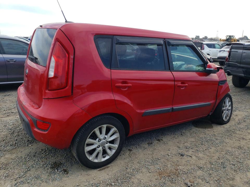 Photo 3 from auction – 2013 KIA SOUL with VIN KNDJT2A69D7569713